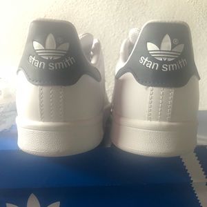 Men’a size 7 Adidas “stan smith” never been worn brand new with tag